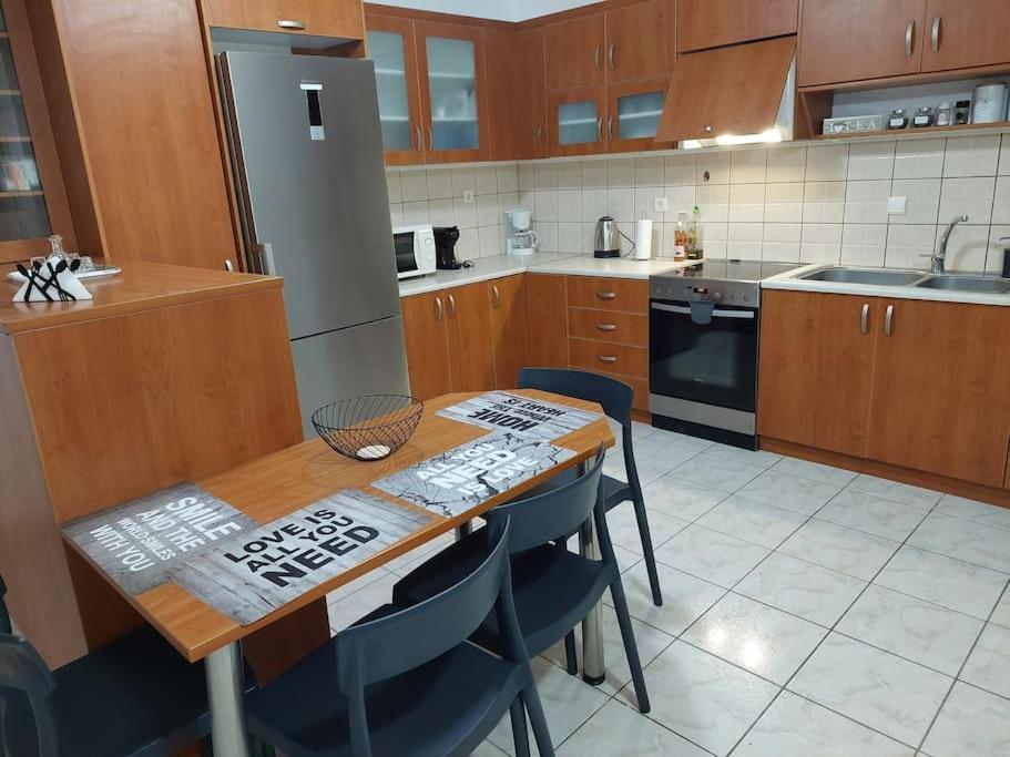 Iakovos Apartments Chorafakia Exterior foto
